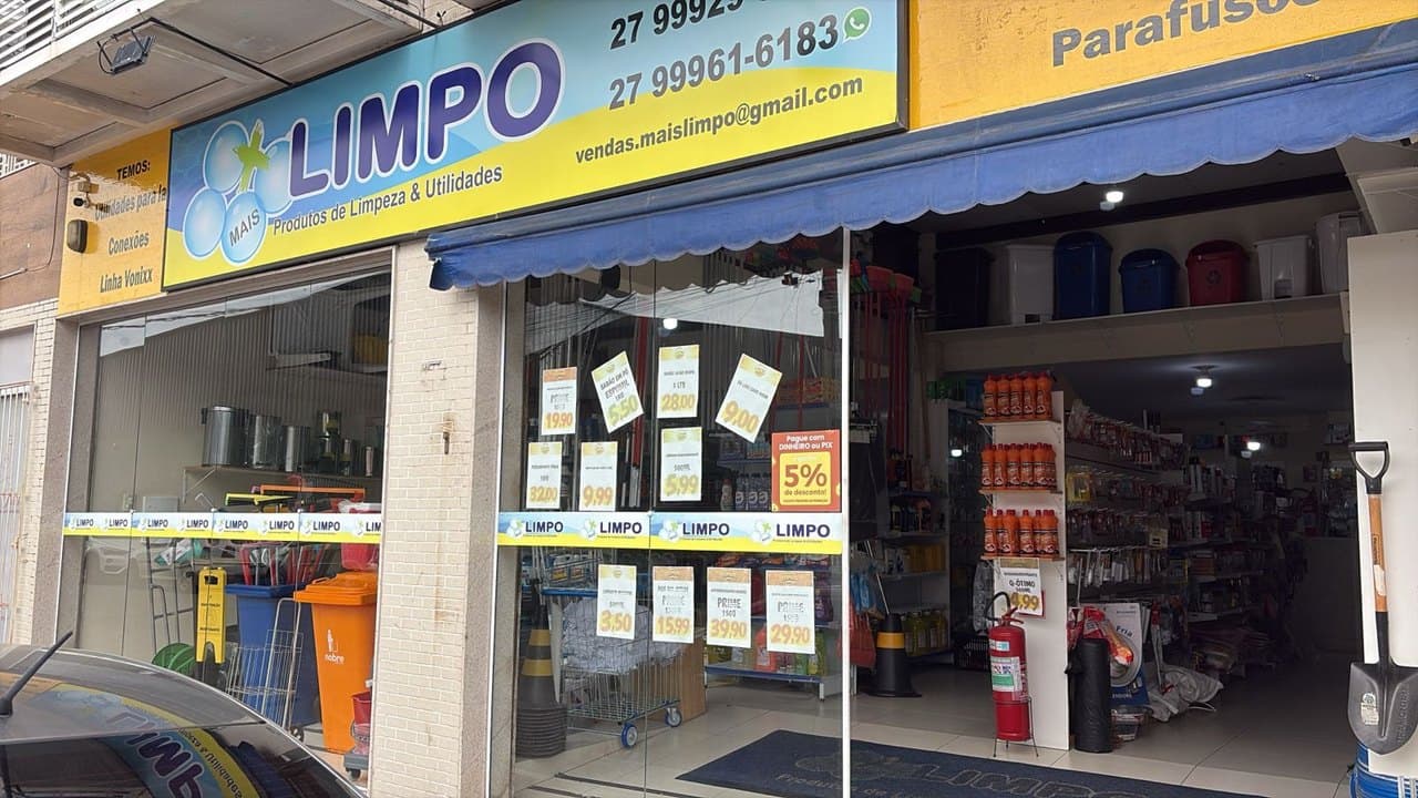 Fachada da loja Mais Limpo Produtos de Limpeza, em Vila Velha — ES